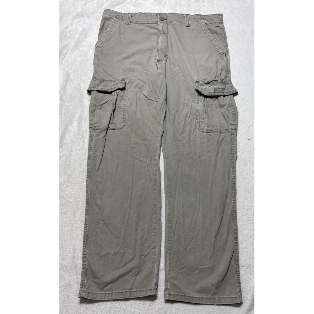 Wrangler Cargo Pants Men's 38x32 Fits 38x30 Relaxed Fit Beige Khaki